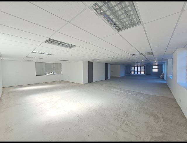 1,575M² OFFICE TO LET IN ILLOVO